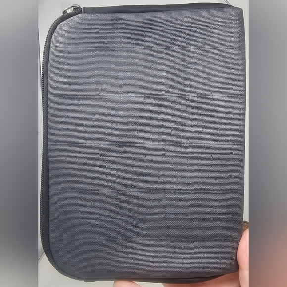 Tumi Delta Grey Vinyl Canvas Zip Top Small Make up Cosmetic Toiletry Travel Bag - Picture 3 of 10